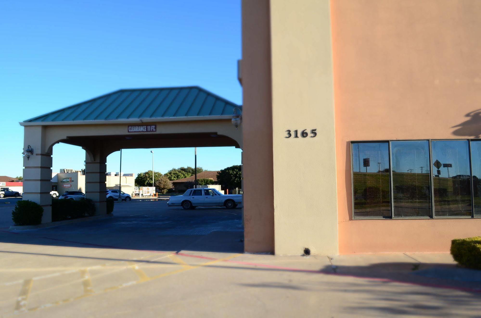 Quality Suites Abilene Exterior photo