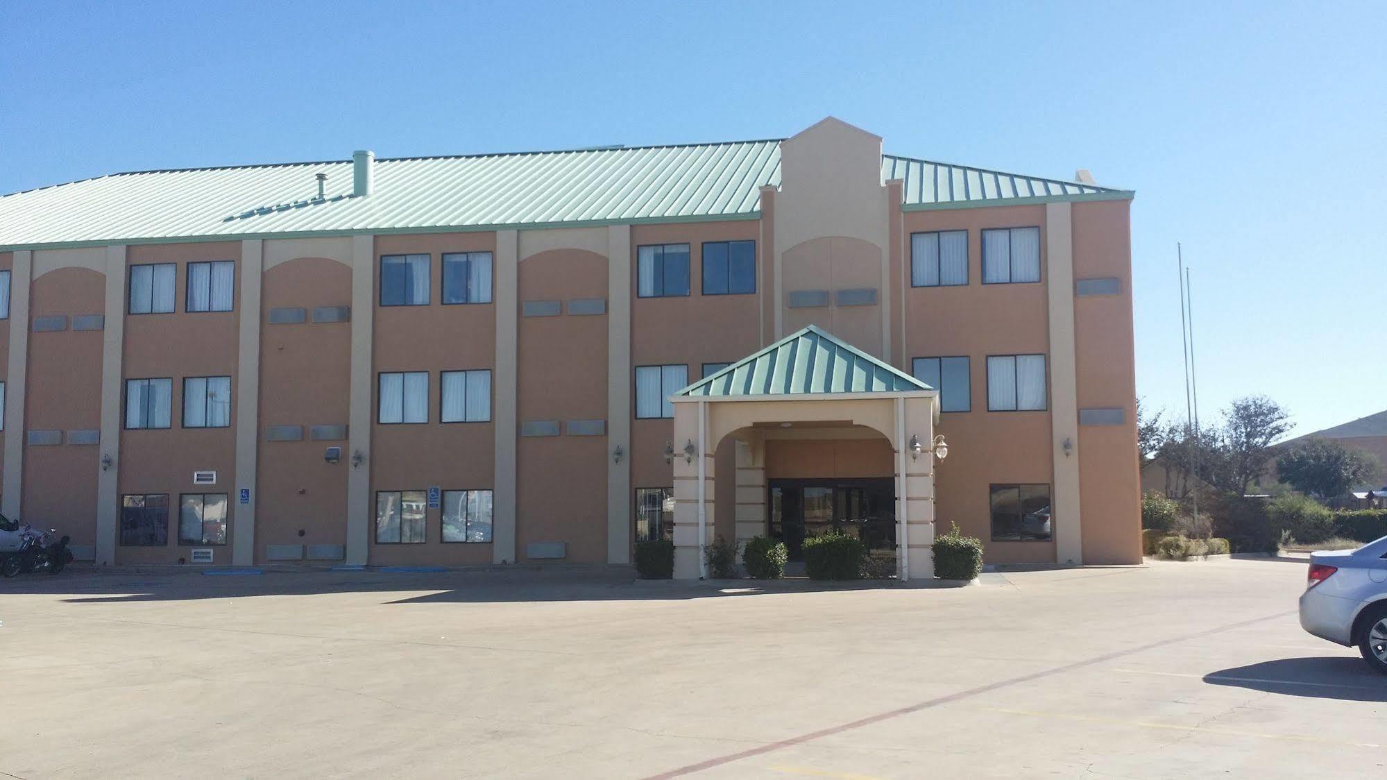 Quality Suites Abilene Exterior photo